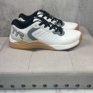 TYR CXR-T1 shoes . Like new. From smoke free pet free home
